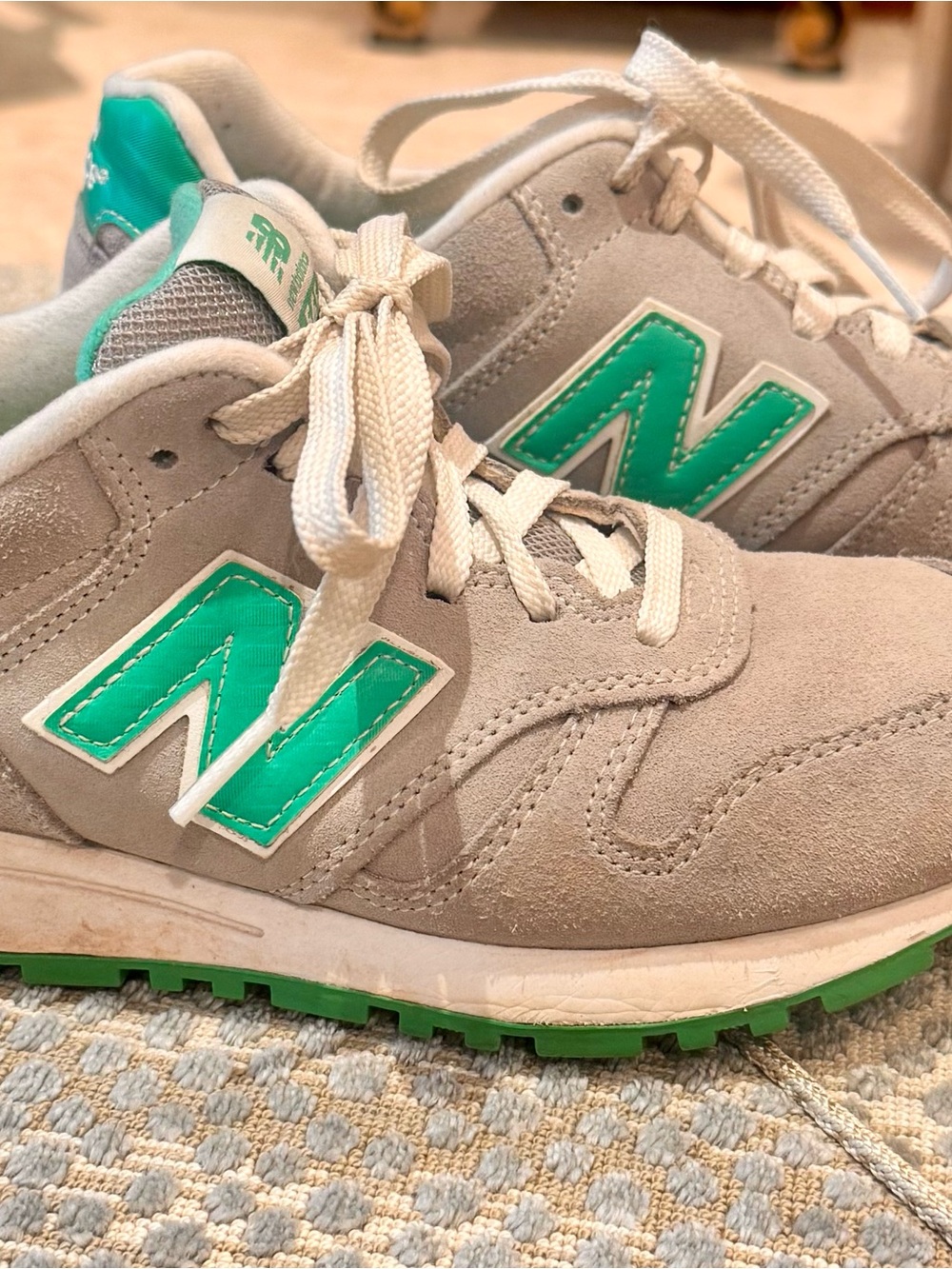 New Balance 565 women’s Grey Suede Sneakers with Teal Green Highlights